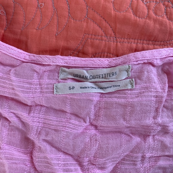 Urban Outfitters Pink Puff Sleeve Top - Picture 3 of 4